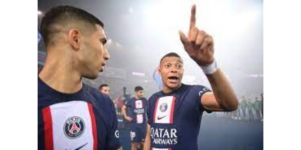 Mbappé verdreef Neymar en speelde 3 jaar Mbappé verdreef Neymar en speelde 3 jaar